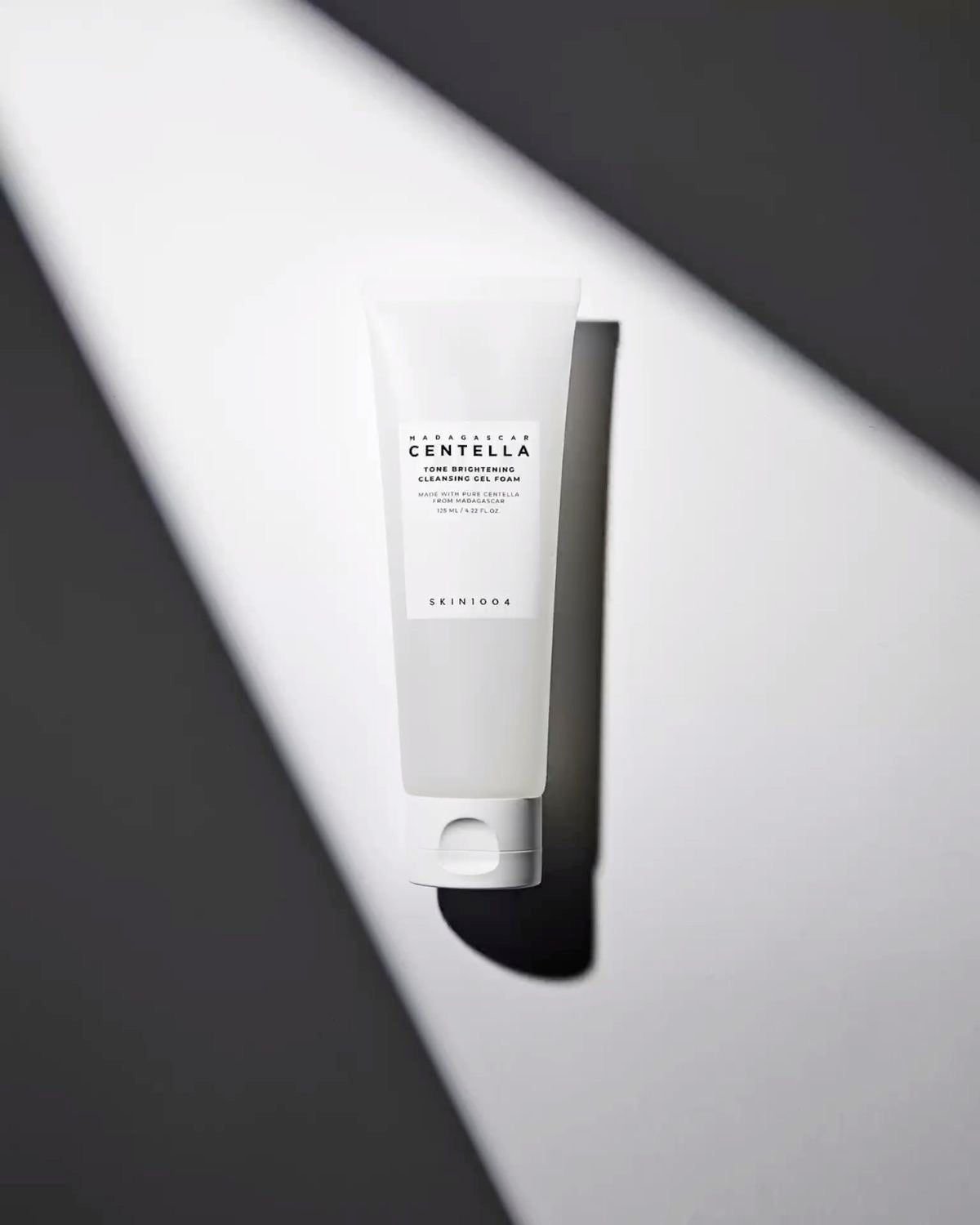 Centella Tone Brightening Cleansing Gel Foam
 – Gel Nettoyant Éclaircissant & Apaisant